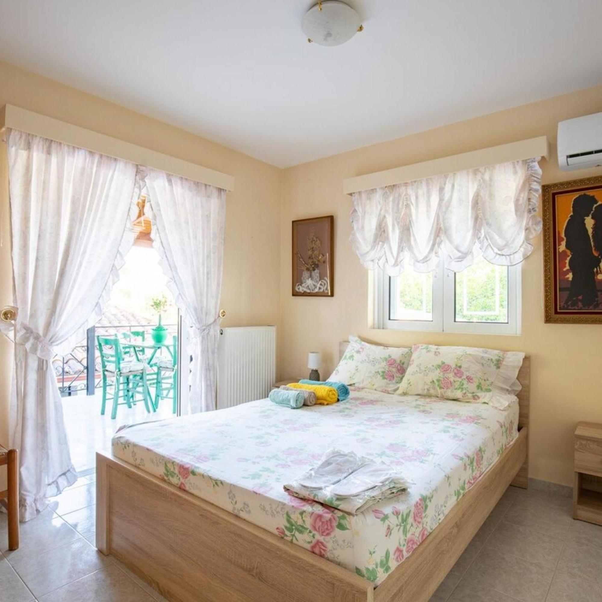 Neromilos Harmony - Roussis Residence Luaran gambar