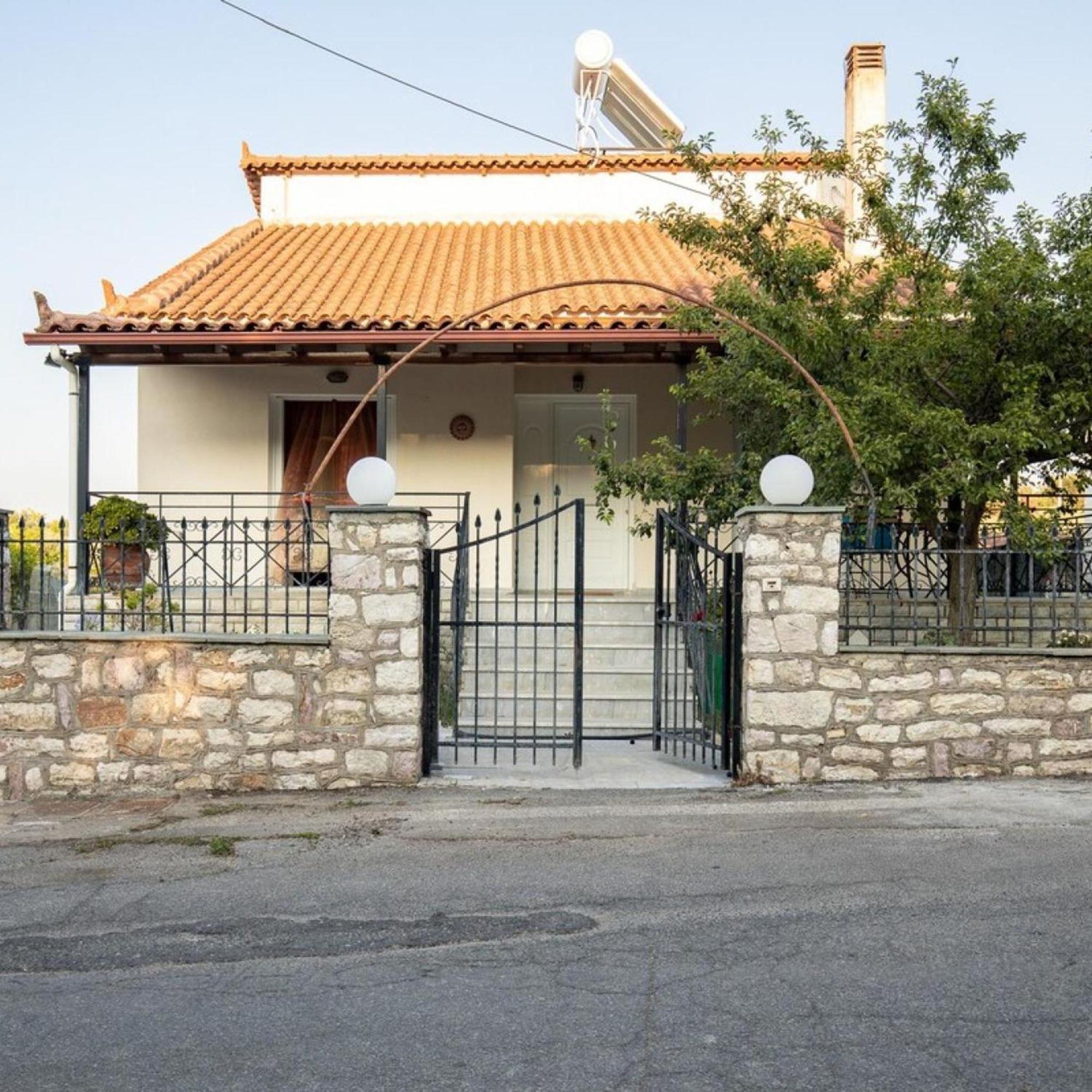 Neromilos Harmony - Roussis Residence Luaran gambar